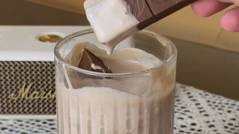 Cách làm nước dừa cà phê vừa mát lạnh vừa thơm béo