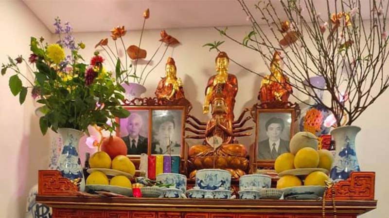 Hình ảnh trang trí bàn thờ dịp Tết phong thủy đẹp